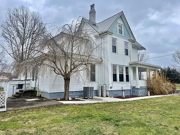 4th image of 178 Church St