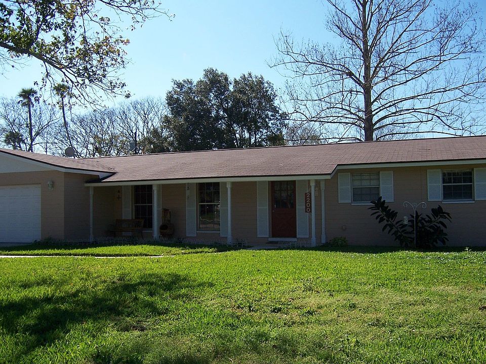 Front View Corner Lot