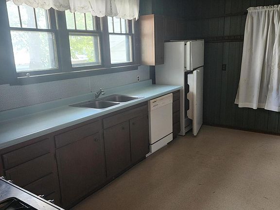 5th image of 409 9th St S