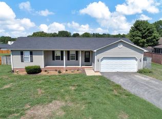 370 Stone Crest Ave, Bowling Green, KY 42101