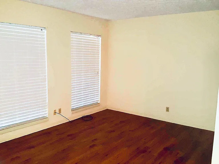 2130 Main St — Photo 5