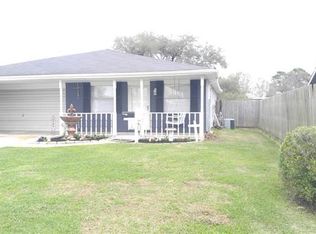 2240 Curt Dr, Groves, TX 77619