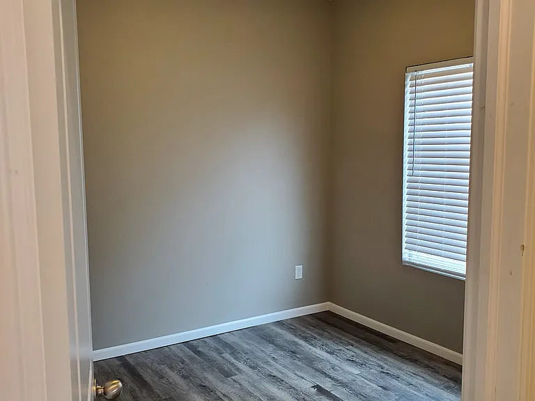 414 S Longbranch Dr — Photo 12