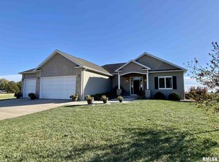 1325 Grand Ave, Macomb, IL 61455