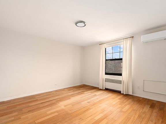 4th image of 69-62 136th St #B