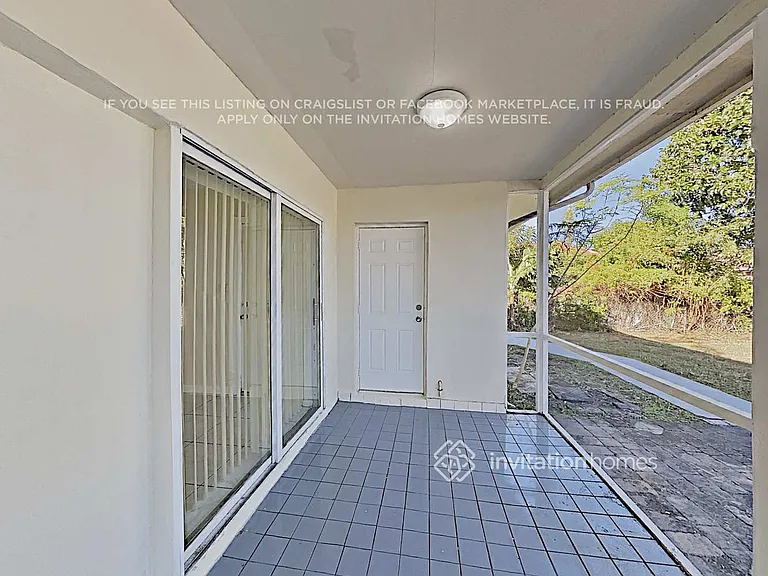 7805 NW 40th St — Photo 14