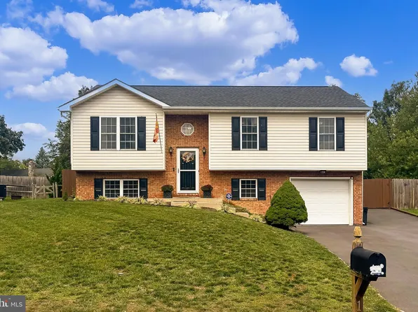 130 Hill Valley Dr, Winchester, VA 22602
