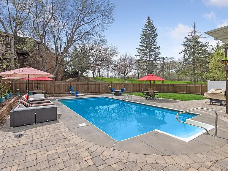 6117 Wilryan Ave — Photo 24