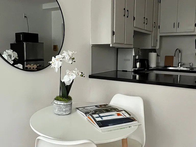 84 W Cedar St #5 — Photo 9