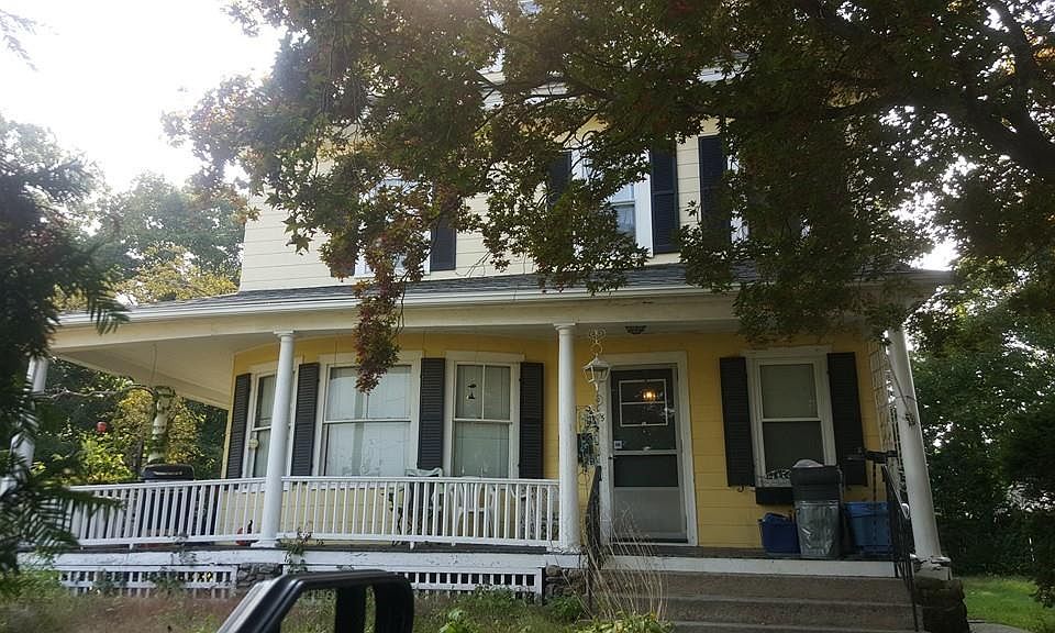 1st image of 15 Cypress Ave