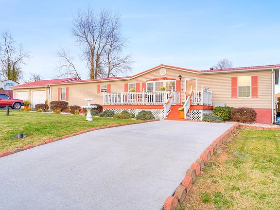 3rd image of 7340 Manns Dr