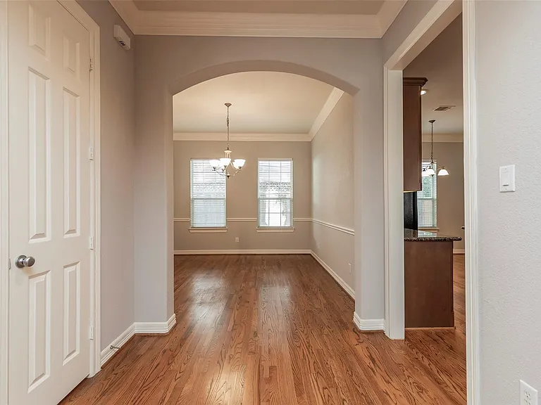 10126 Holly Chase Dr — Photo 12