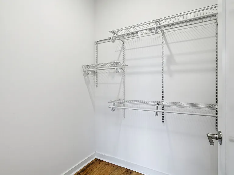 7013 Pipers Glen Way — Photo 21