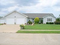 1st image of 1412 E Willow Dr