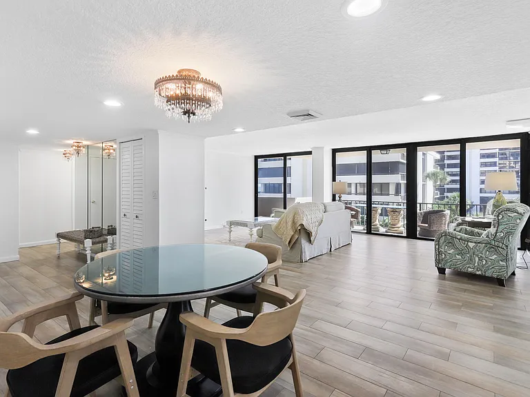 4200 N Ocean Dr #1 — Photo 5
