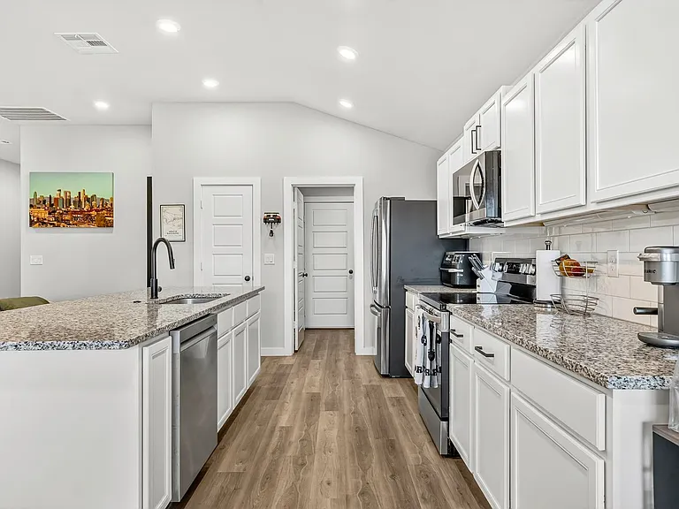 1606 N Dover Ave — Photo 10