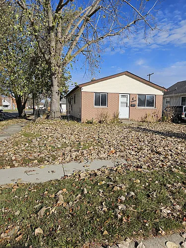 17405 Ivanhoe St Photo 1