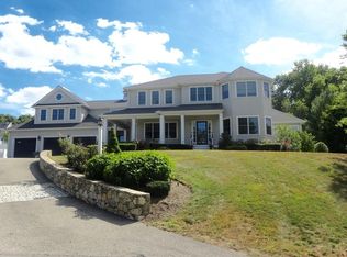 7 Cranberry Ln, Hingham, MA 02043