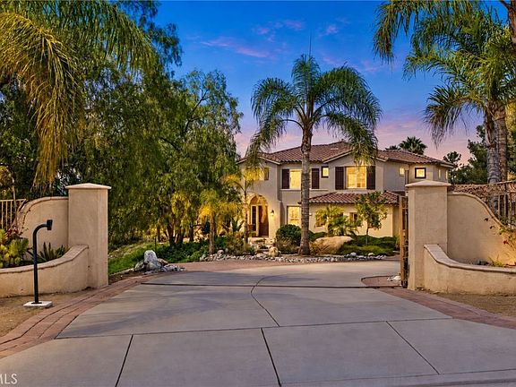 2nd image of 18507 Sunset Knoll Dr