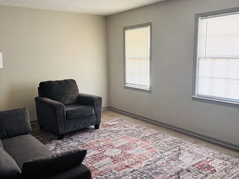 2800 Walmar Pl — Photo 5