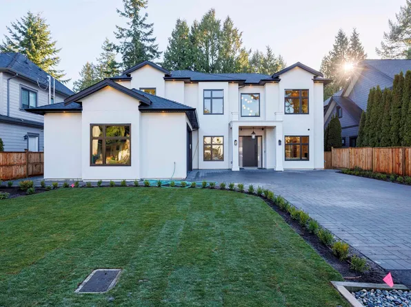 13030 15th Ave, Surrey, BC V4A 1K7