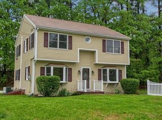 52 Concord Rd, Westford, MA 01886