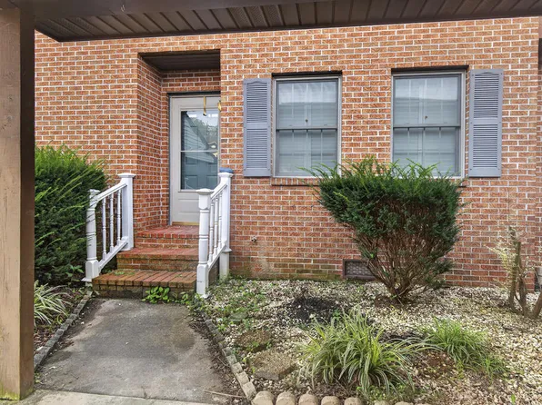 806 Crosscreek Dr, Abingdon, VA 24210