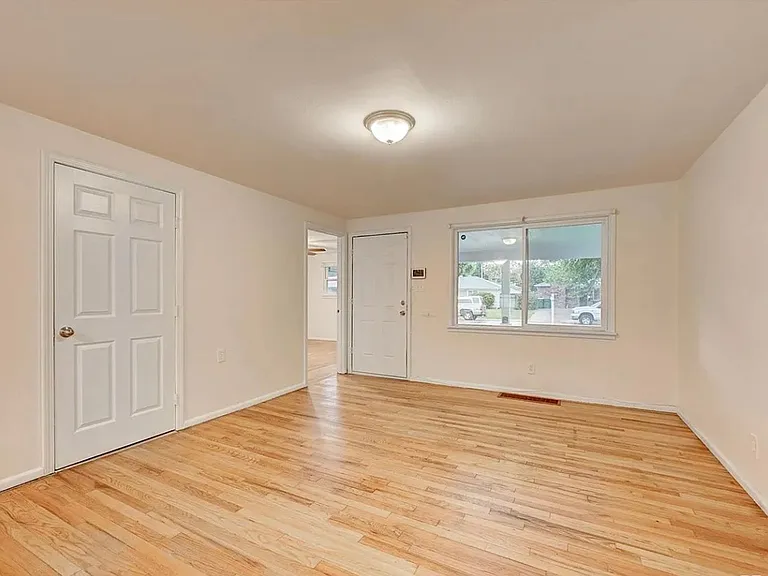 768 Geneva St #A — Photo 2