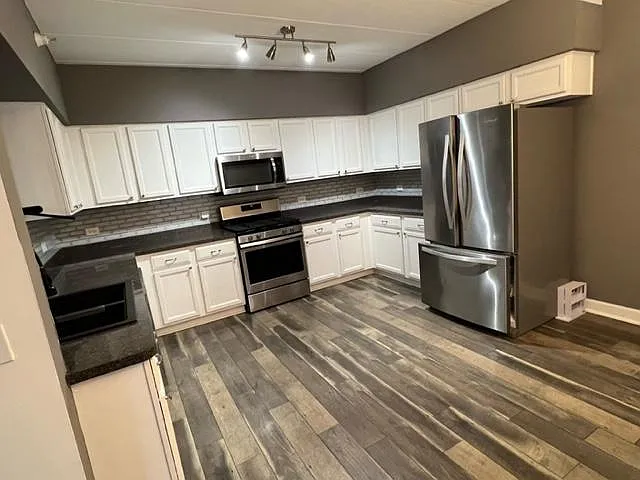 9810 Liberty Cir #1E — Photo 4