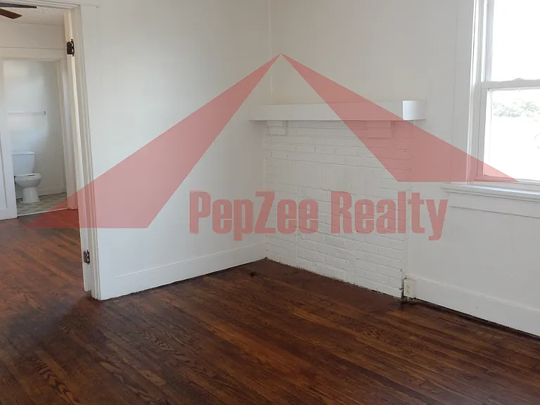 3516 N Main St #2 — Photo 6