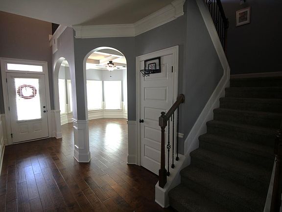 3rd image of 503 Henslowe Ln
