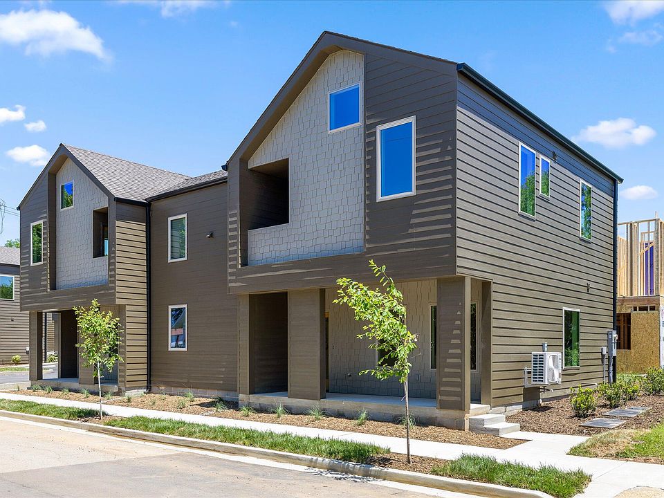 1st image of 2702 Long St #109