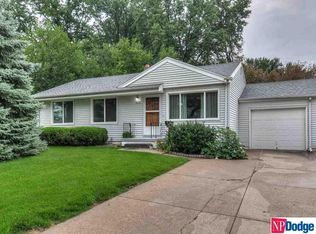 7413 Rogers Rd, Omaha, NE 68124