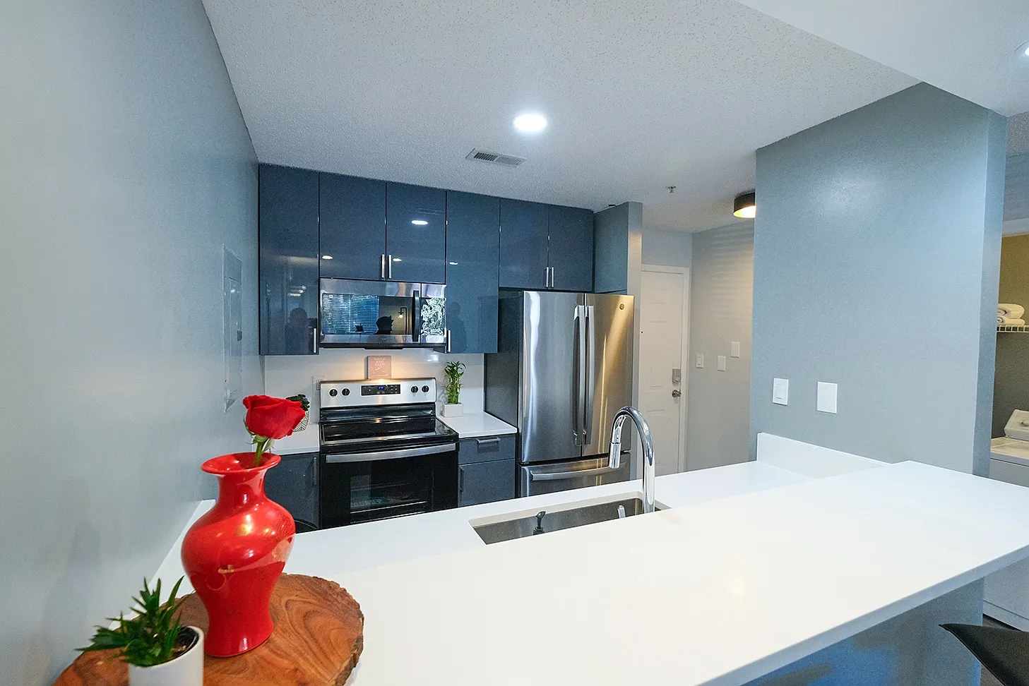 4 bed, 1192 sqft, $1,200 — Photo 2