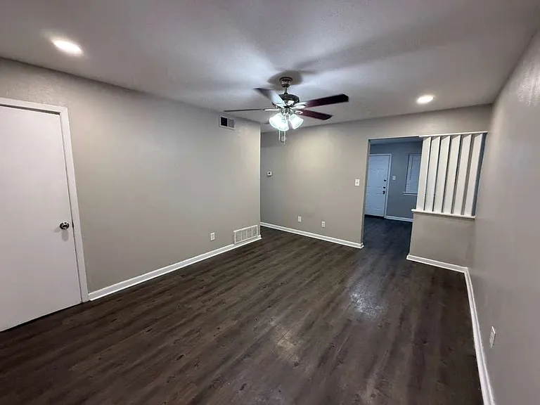2522 Normont Cir #2522 — Photo 8
