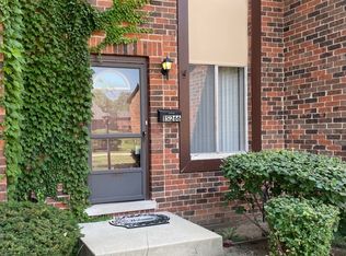 1S266 Dillon Ln, Villa Park, IL 60181