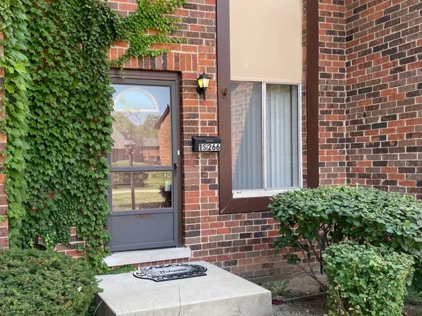 1S266 Dillon Ln, Villa Park, IL 60181