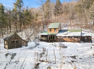 442 Brookline Rd, Brookline, VT 05345