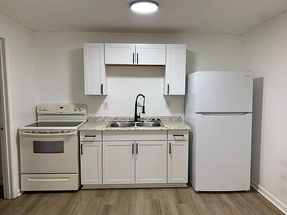 5th image of 78 Oak Ridge Dr #B8