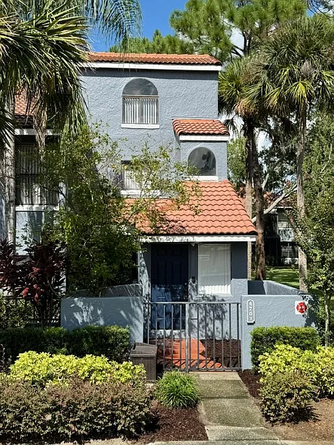 2 bed, 1180 sqft, $1,750 — Photo 3