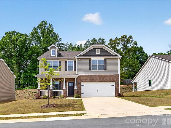 2nd image of 111 Beech Tree Ln