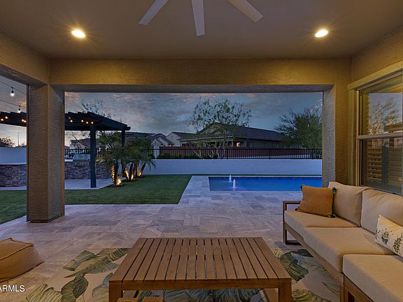 2nd image of 1064 E HOLLAND PARK Drive