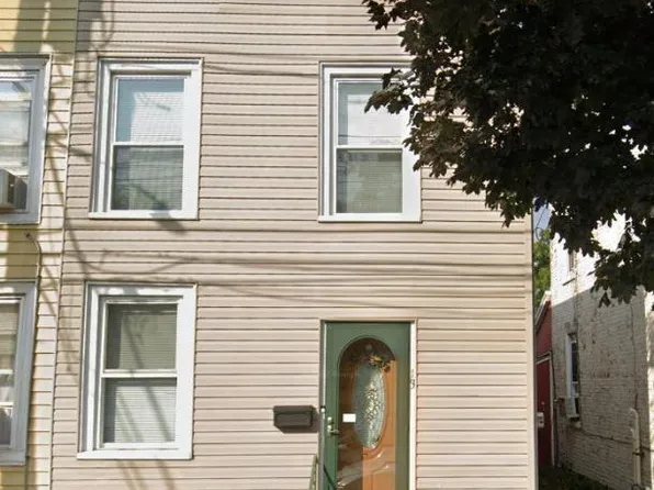13 Front St, Catasauqua, PA 18032