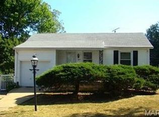 9311 Cloverhurst Dr, Saint Louis, MO 63123