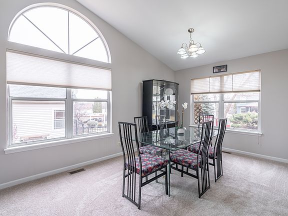 5th image of 1097 Oak Wood Dr