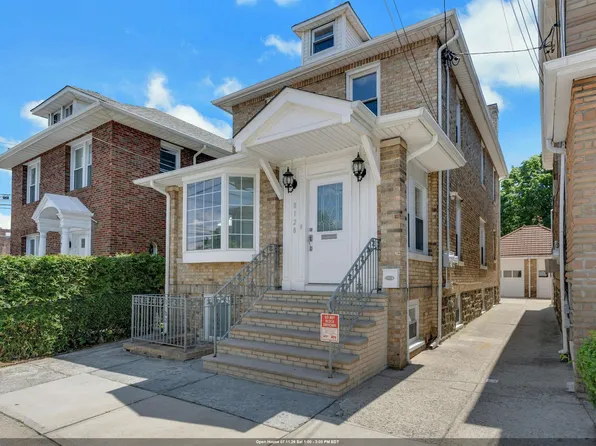 8128 Kennedy Boulevard image 1 of 49