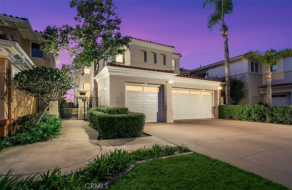4 bed, 4.5 bath, 3178 sqft, $15,995 — Photo 2