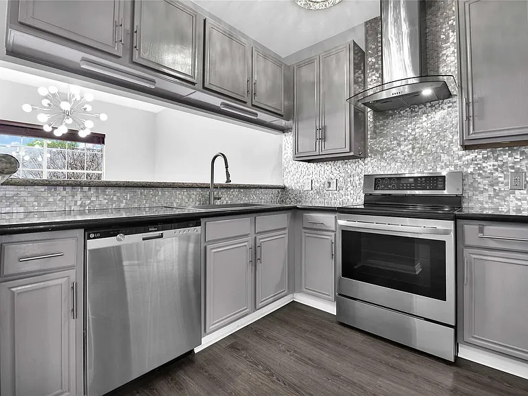 12565 Melville Dr #123 — Photo 4