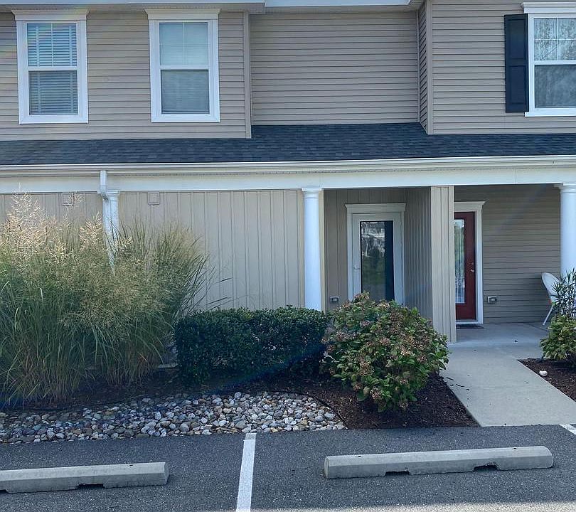 1st image of 35733 Coleman Ave #13