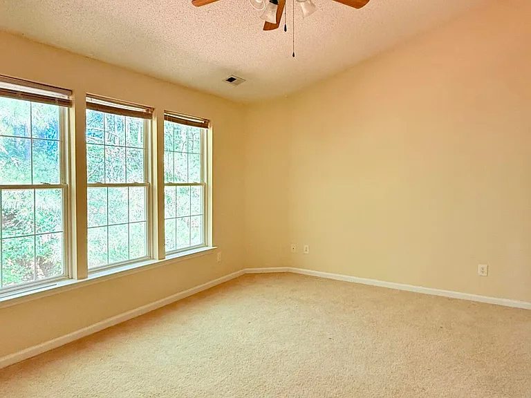 418 Bergen Ave — Photo 9